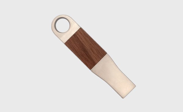 chiavetta USB in legno e metallo